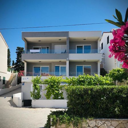 Apartments Luna Novalja Exterior photo