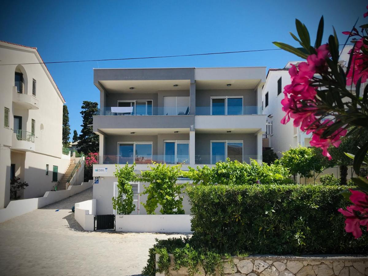 Apartments Luna Novalja Exterior photo